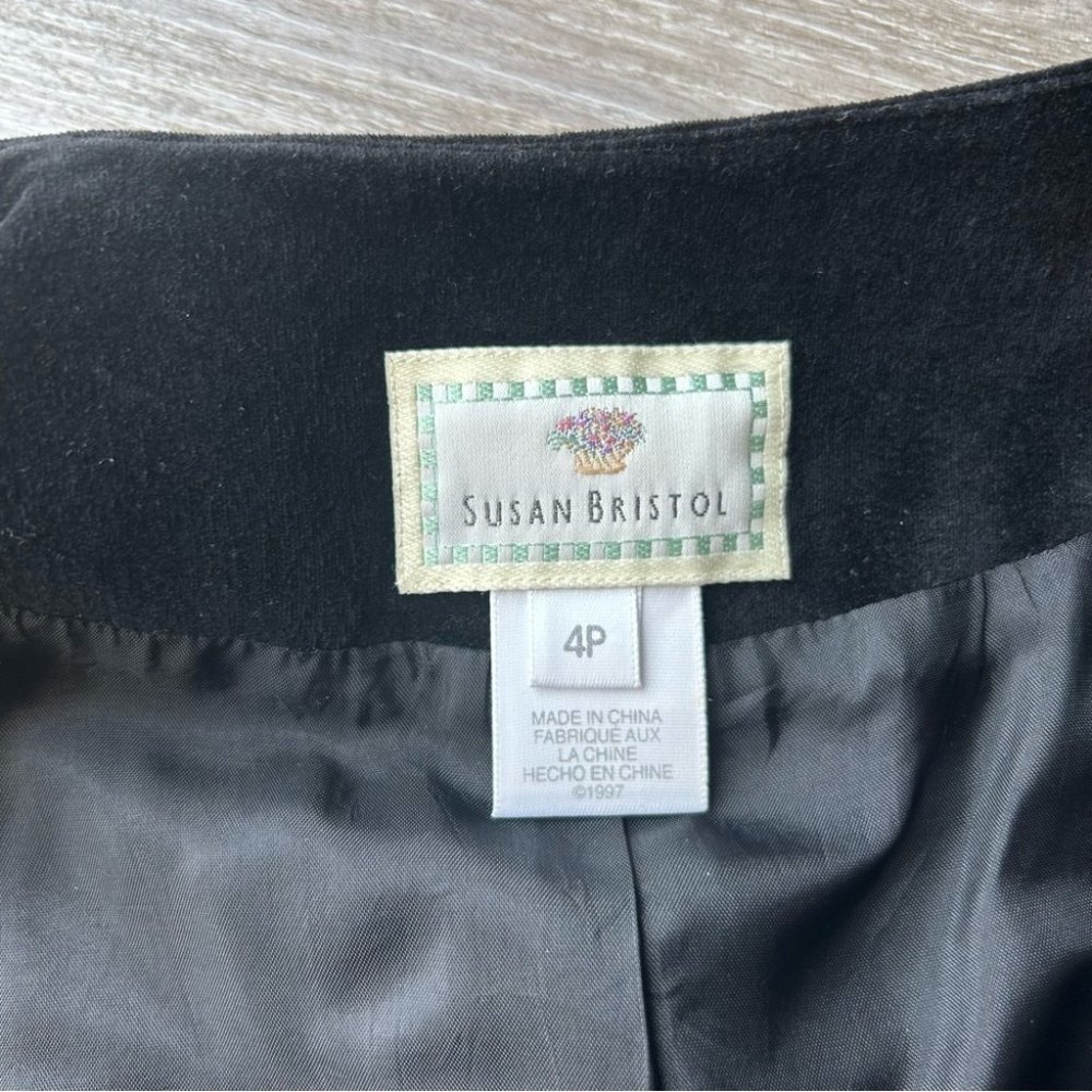 Vintage 90s Susan Bristol Embroidered Velvet Waistcoat Vest - Picture 10 of 11